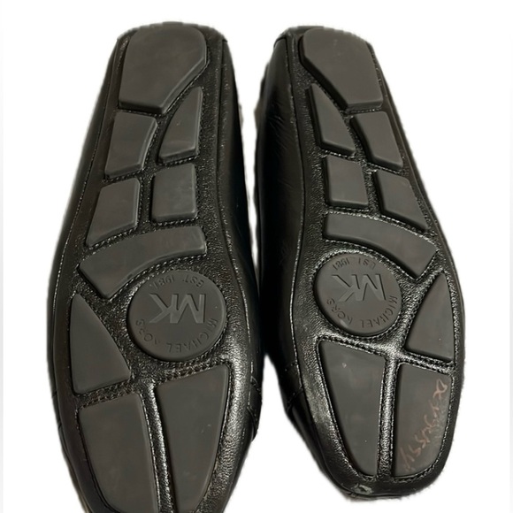 Michael Kors Black Leather Fulton Flats Gold SZ 9 1/2 M. Barely used - Picture 4 of 8